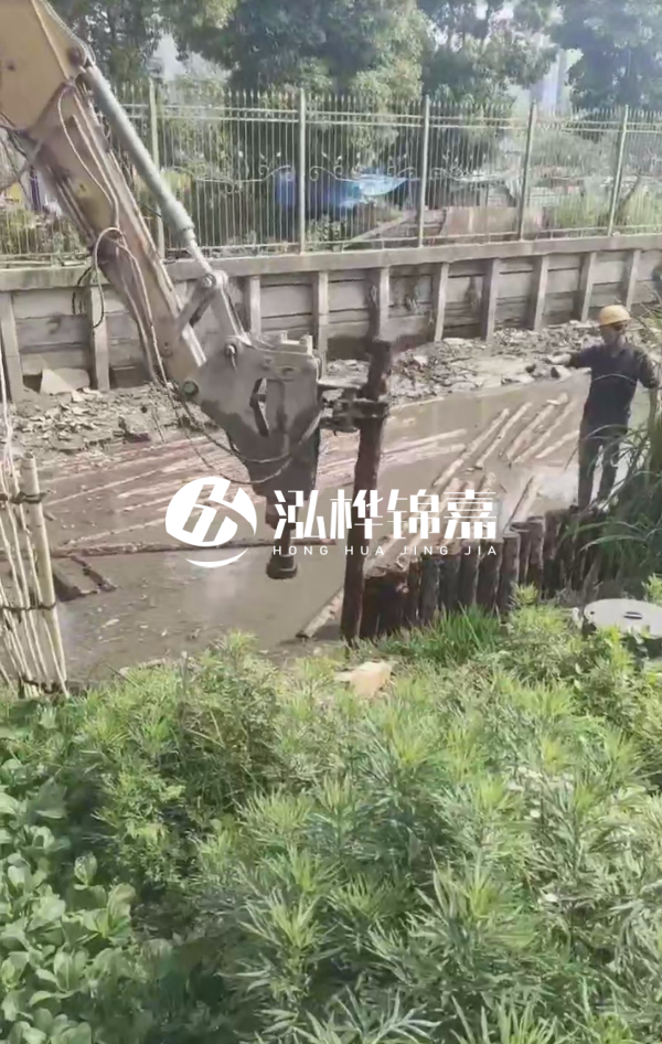 湖州打松木樁施工團隊-河道護坡樁一般幾米長？